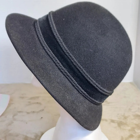 Vintage Muhlbauer Black Wool Felt Hat‎ with Velvet headband and rope details - Picture 12 of 13